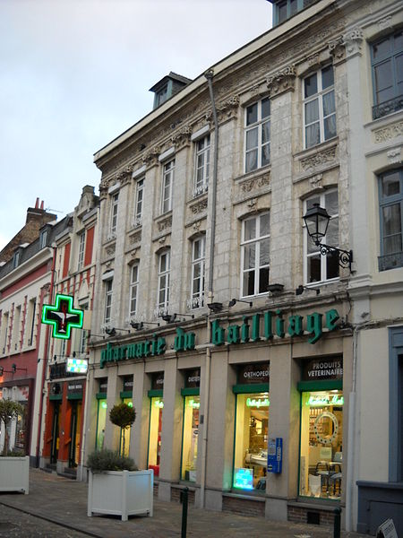 File:Aire-sur-la-Lys - 6-8 rue du Bourg.JPG