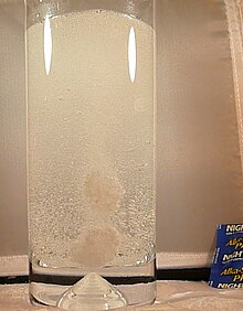 Alka-Seltzer in water 2.jpg