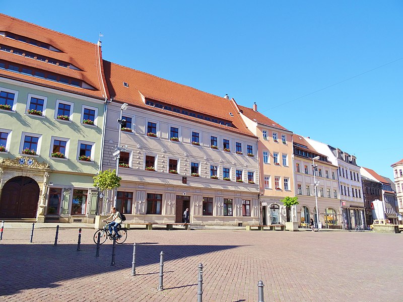 File:Am Markt Pirna 120450213.jpg