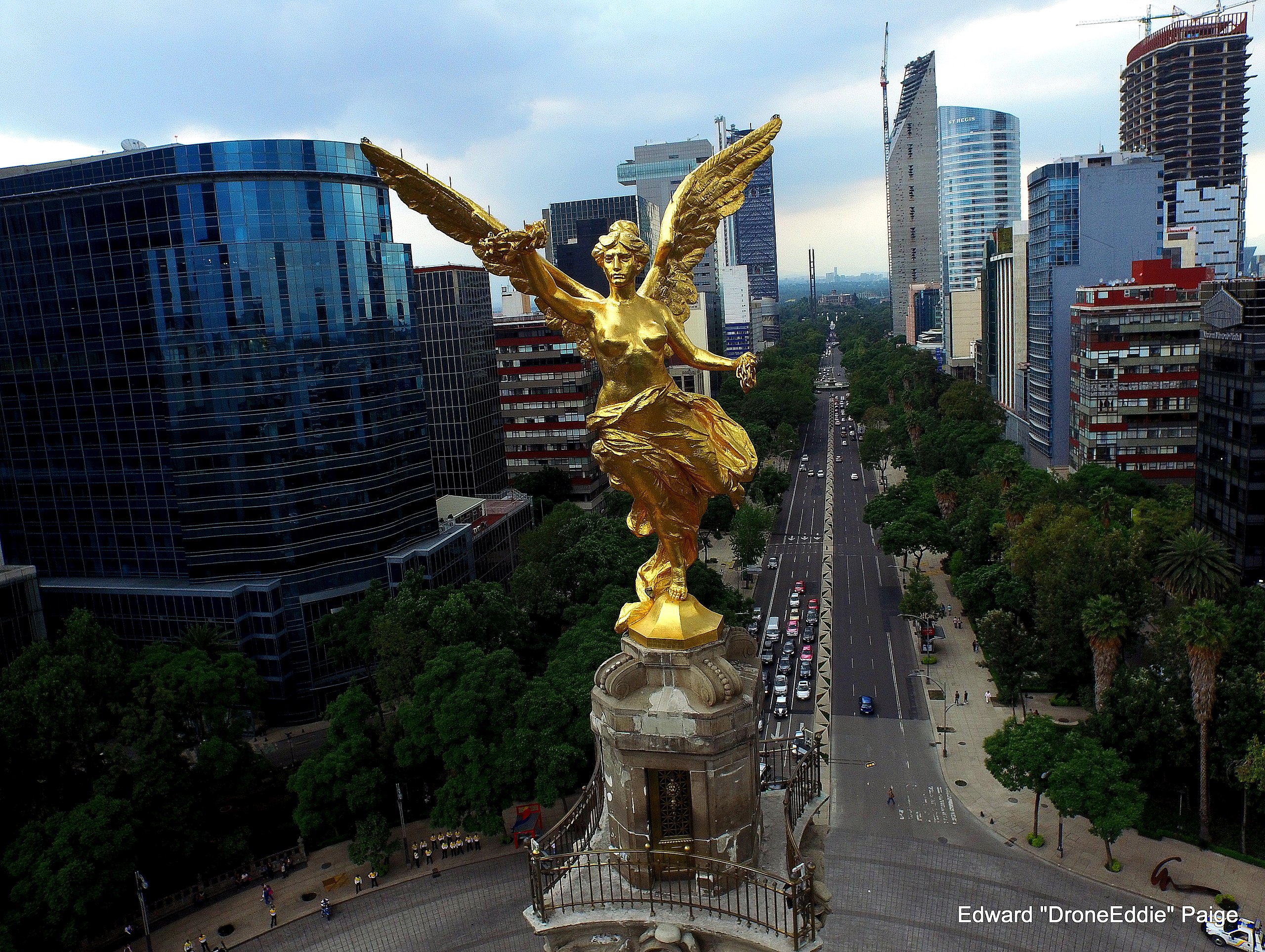 File:Ángel De La Independencia. Ciudad de México.jpg - Wikimedia Commons