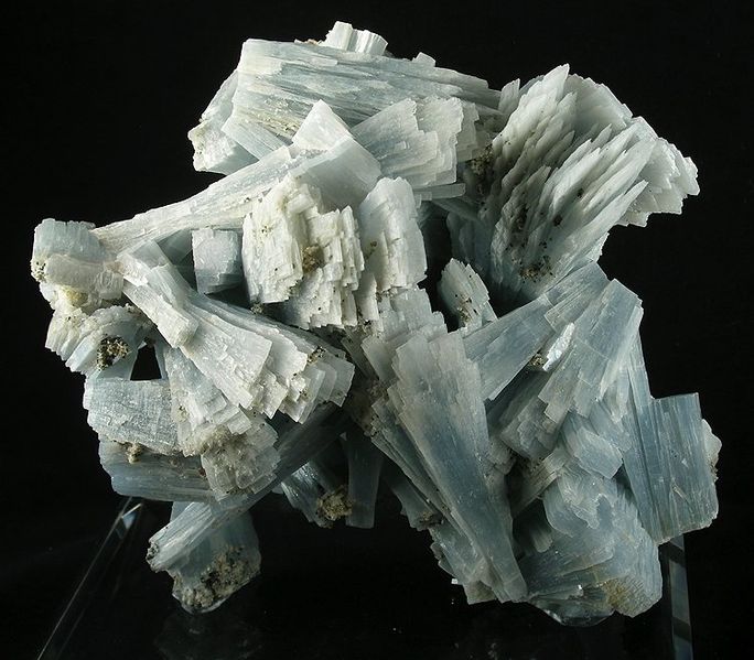 File:Anhydrite-261625.jpg