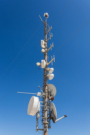 Antena: Parámetros de una antena, Clasificación clásica de las antenas, Clasificación funcional