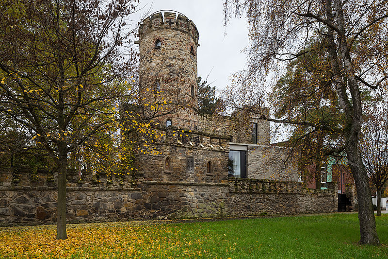 File:Apartment house Herrenhaeuser Kirchweg 21 Nordstadt Hannover Germany.jpg