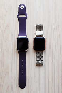 Apple Watch Series 7; January 2022 (01).jpg