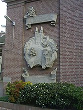 monument op het Walburgisplein (1954)