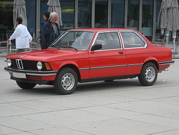 Das erste Modell der 3er-Reihe: der BMW E21