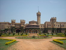 Karnan was the first film to be shot at the Bangalore Palace.