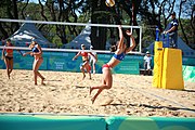 Deutsch: Beachvolleyball bei den Olympischen Jugendspielen 2018; Tag 8, 14. Oktober 2018; Mädchen, Achtelfinale – Bolivien-Puerto Rico 0:2 (18–21/18–21 ) English: Beach volleyball at the 2018 Summer Youth Olympics at 14 October 2018 – Girls Round of 16 – Bolivia-Puerto Rico 0:2 (18–21/18–21 )