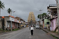 Belur straat richting Chennakesava tempel.JPG