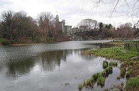 Belvedere Castle Across Lake - panoramio.jpg