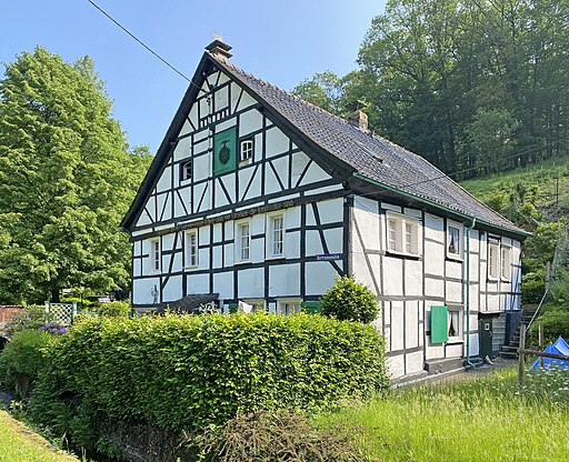 Bertramsmühle 5-7 (2) (Solingen)