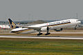 Singapore Airlines Boeing 777-312 ER