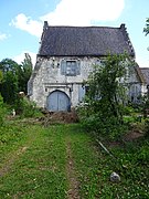 Ancien manoir fortifié du XVIe siècle.