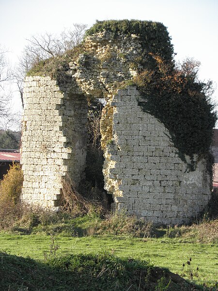 File:CHAMPTONNAY Tour de la Chapelle 13 11 2012 (2).JPG