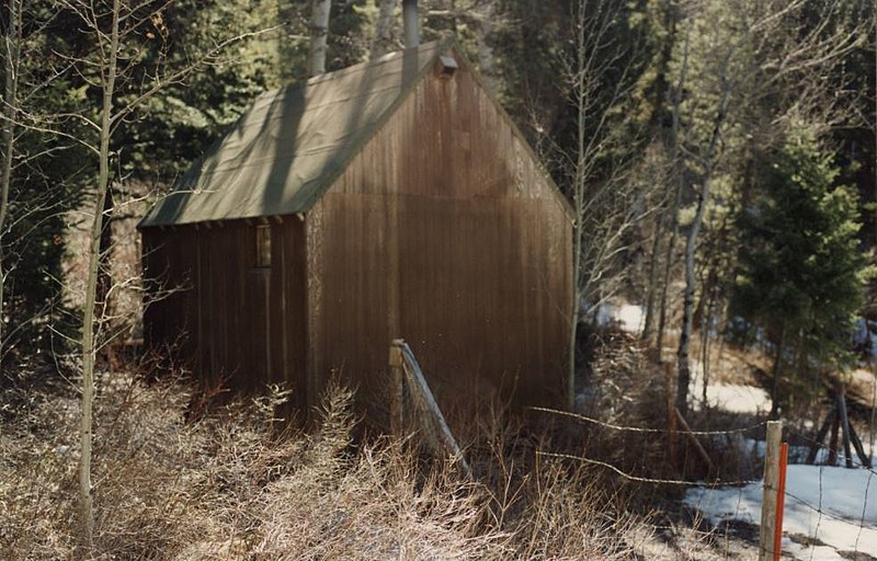 File:Cabin outside 1 0.jpg