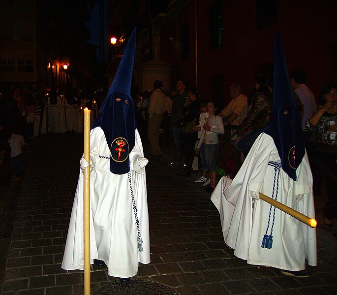 File:Cofradía de la Oración de Nuestro Señor en el Huerto de los Olivos y María Santísima de la Amargura, Granada, Semana Santa 2009 (10).JPG