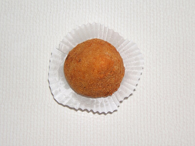 File:Coxinha2.JPG