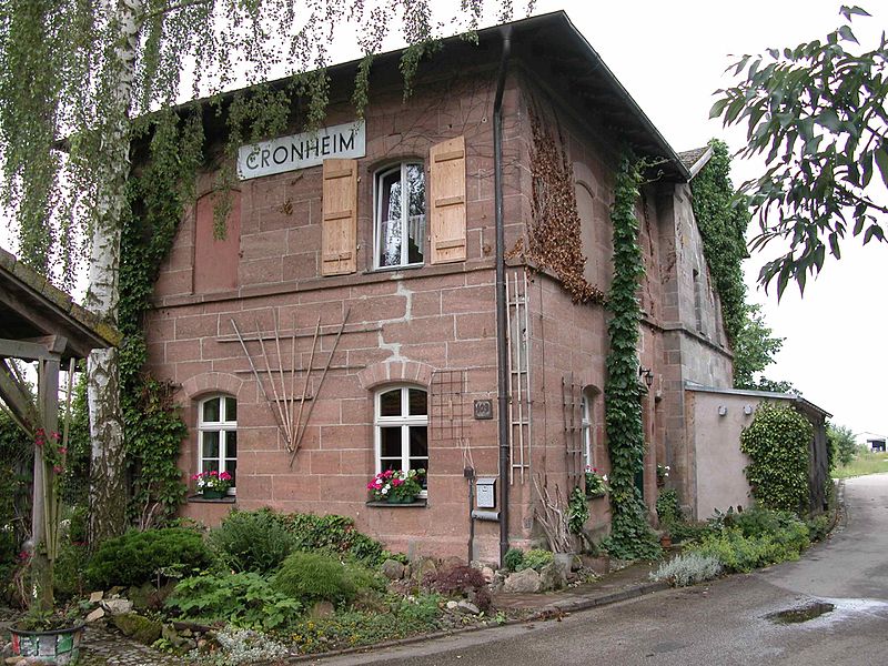 File:Cronheim 109 Bahnhof.jpg