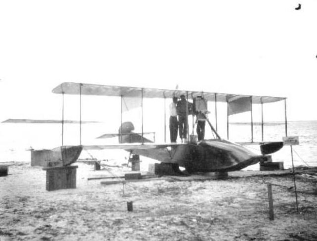 Curtiss F float plane of the type flown by Brereton in fatal crash of April 8, 1913.