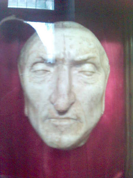 File:Dante deathmask front.jpg