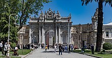 Dolmabahce Palace, Istanbul cropped.jpg