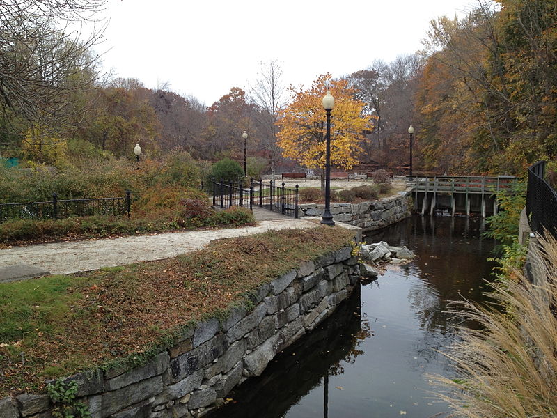 File:Effingham Capron Park, Uxbridge, MA.jpg