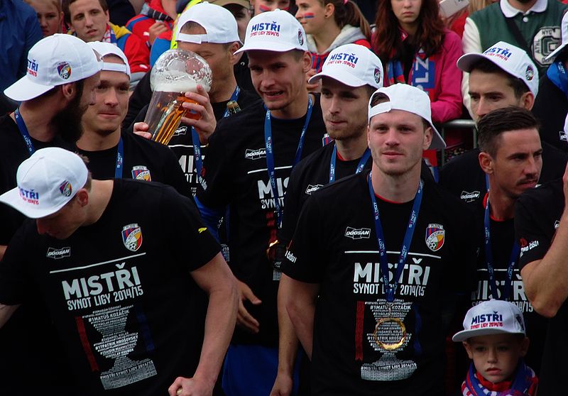 File:FC Viktoria Plzeň - Czech League title celebration May 2015 - 02.jpg