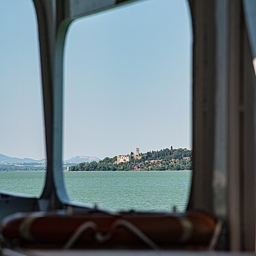 Vista dal traghetto dell'isola Maggiore sul lago Trasimeno