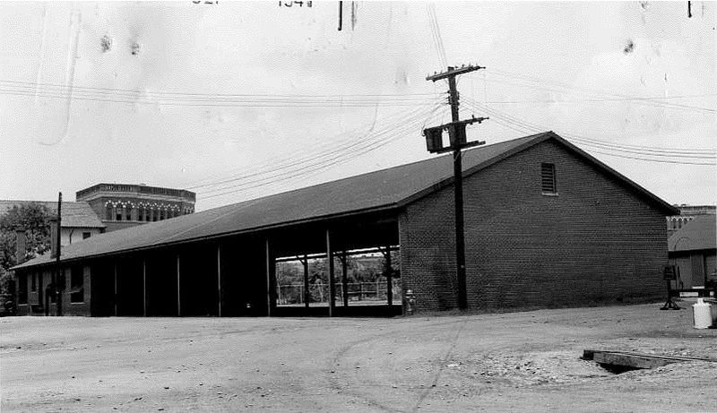 File:Fort Benning Tank Building 1941 219.jpg
