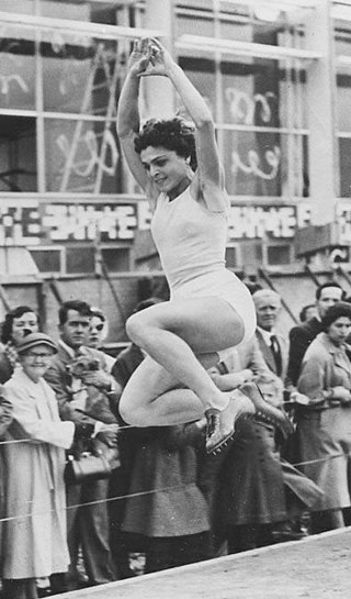 <span class="mw-page-title-main">Galina Popova</span> Soviet-Russian sprinter