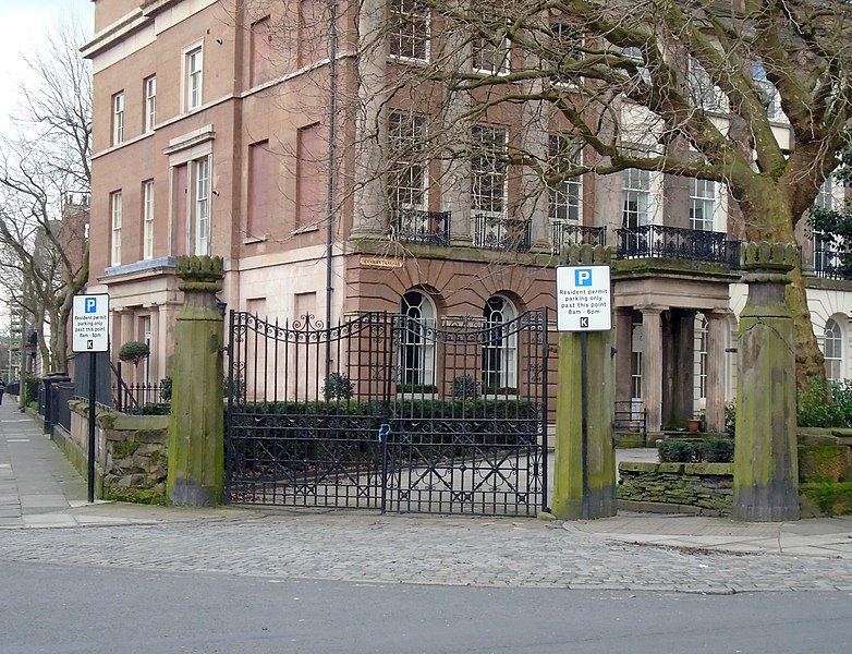 File:Gates of Gambier Terrace.jpg