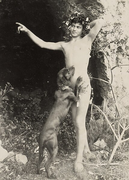 File:Gloeden, Wilhelm von (1856-1931) - n. 1643 - Nudo maschile con cane - Malambrì, Amore e arte, cover.jpg