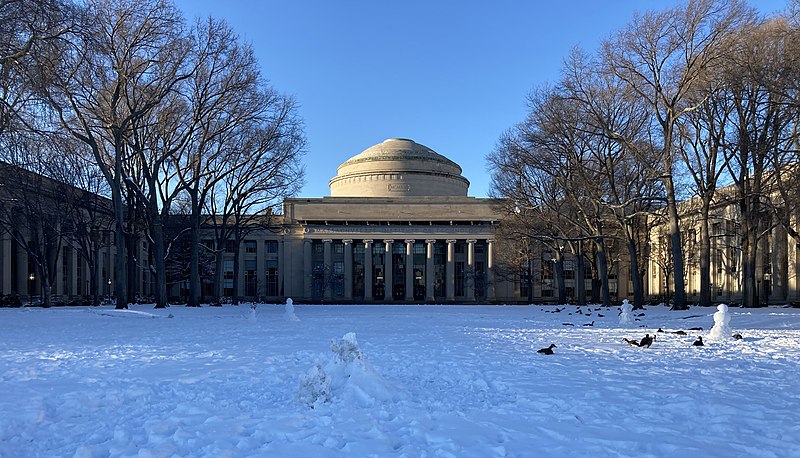 800px-Great_dome_of_MIT,_Feb_2021_(2)_(cropped).jpg (800×458)