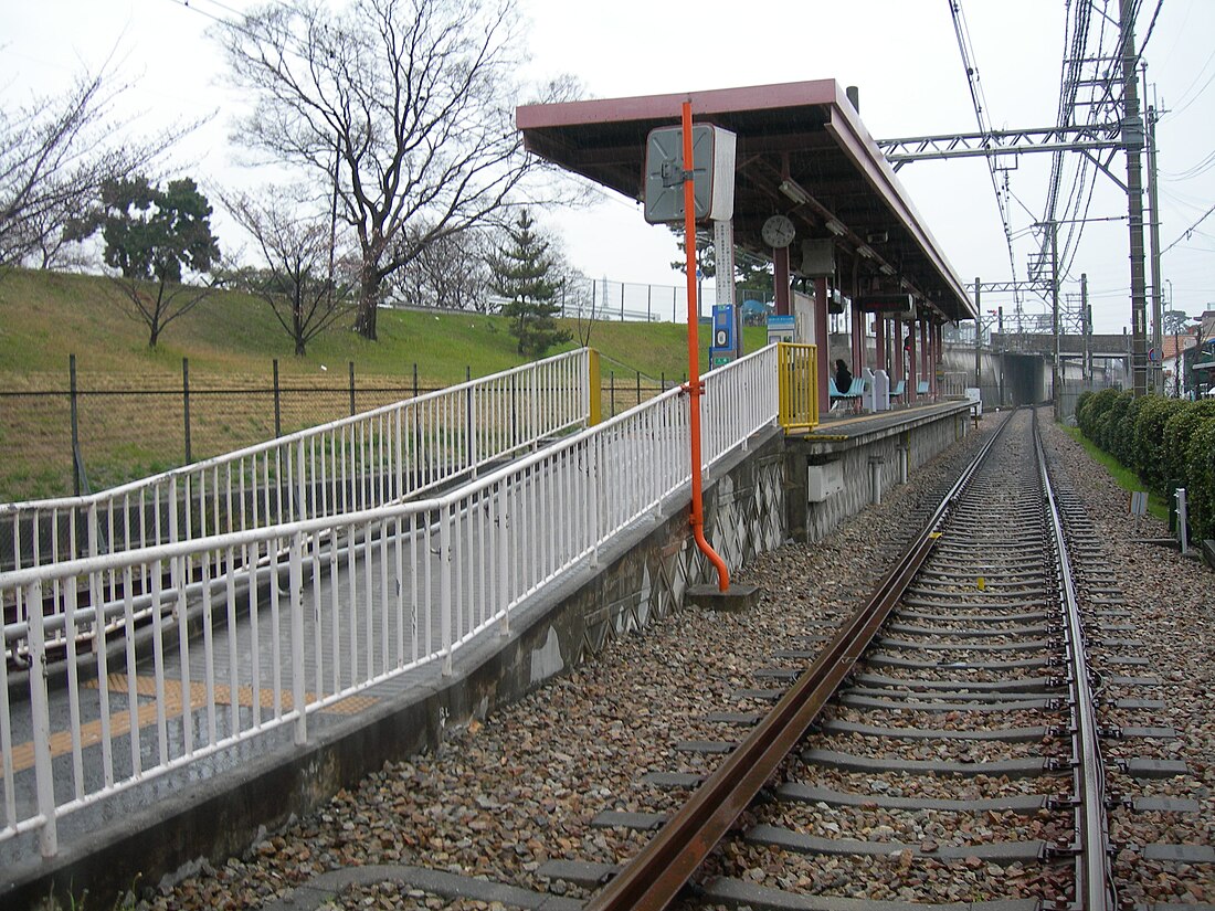 東鳴尾站