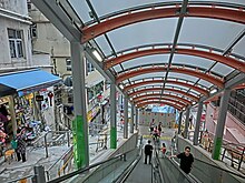 Centre Street Escalator Link, in the upper section of Centre Street, between High Street and Bonham Road, in May 2013. HK Sai Ying Pun Xi Huan Zheng Jie Centre Street 06 Escalators interior May-2013.JPG