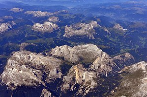 Dolomites: Toponyme, Géographie, Géologie