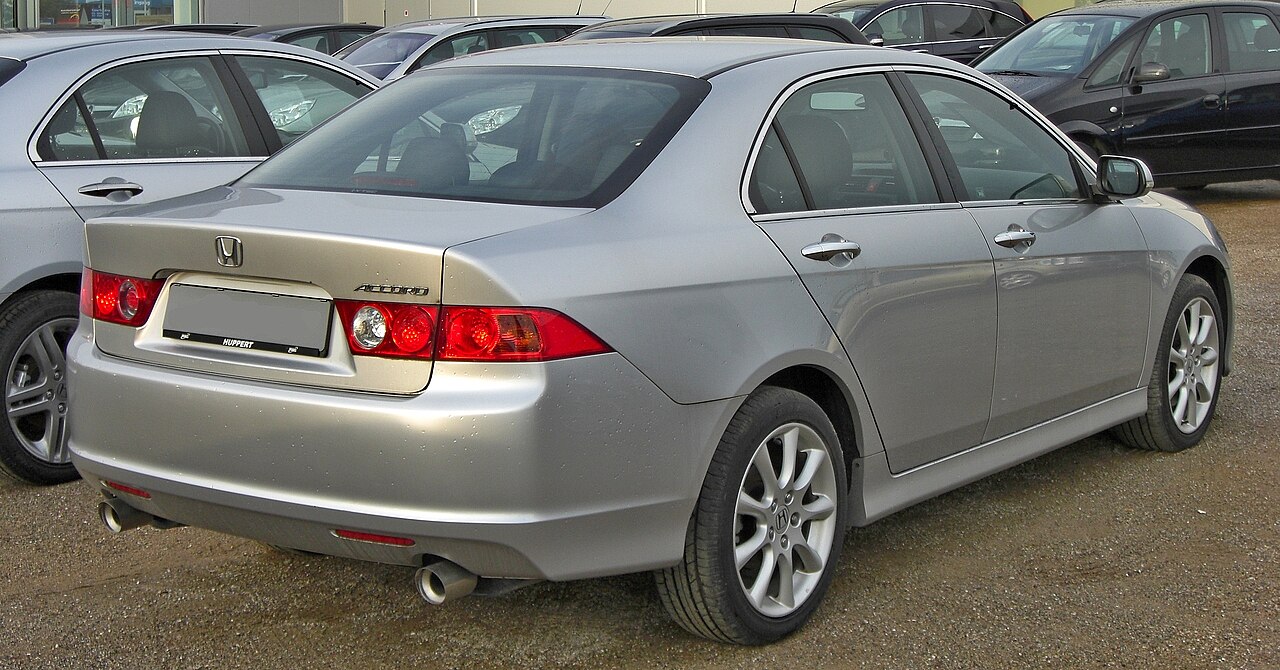 Image of Honda Accord 2.4i Facelift rear-1