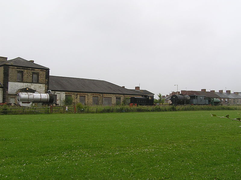 File:Hopetown Carriage Works, including NELPG & DRPS locos, Darlington 30.06.2009 P6300105 (10192858286).jpg