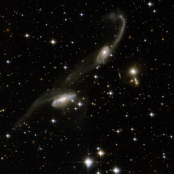 File:Hubble Interacting Galaxy ESO 69-6 (2008-04-24).jpg