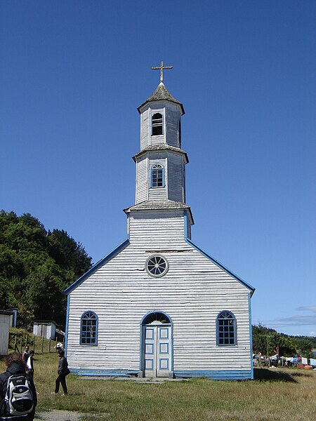 File:Iglesia isleña en Llingua.jpg