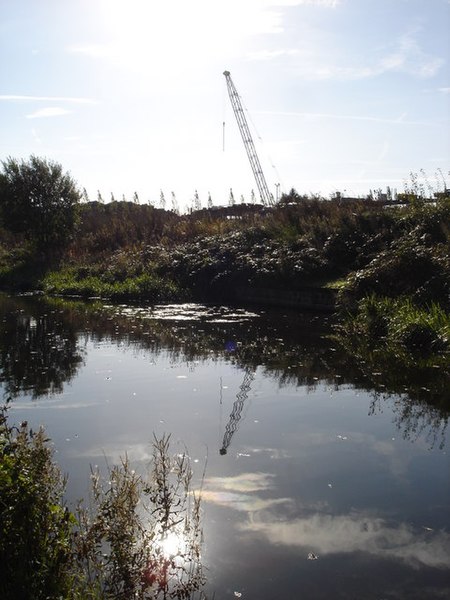 File:Industrial Scene on the Erewash Canal - geograph.org.uk - 1009929.jpg
