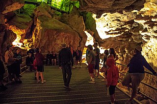 <span class="mw-page-title-main">Jewel Cave National Monument</span> Cave in the Black Hills of South Dakota, USA