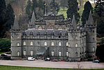 Inveraray Kalesi from above.jpg