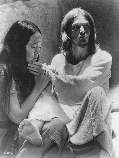 Yvonne Elliman with Ted Neeley in the feature film Jesus Christ Superstar (1973).