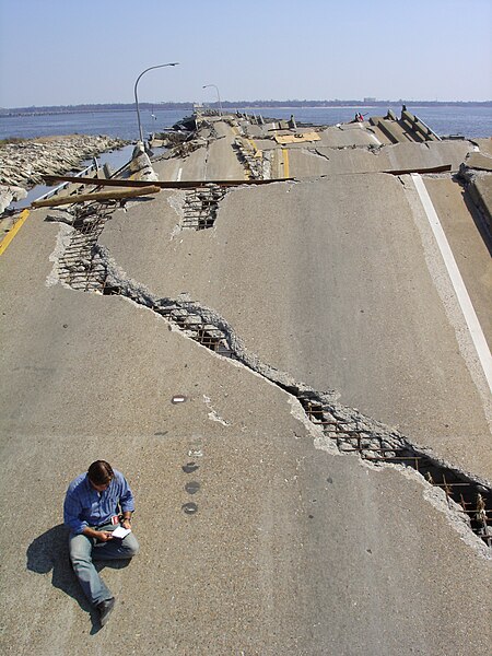 File:Katrina Bridge.JPG