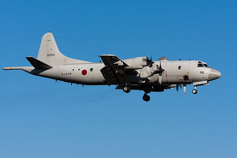 File:Ken H. 'Sea Eagle 95' on final for R-W19. (5187333956).jpg