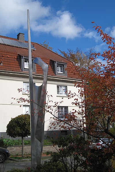 File:Lüdenscheid-SkulpturPalucca-2-Asio.JPG