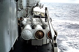 Préparation du tube lance-torpille