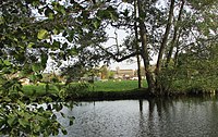 Vue de l'ancienne église de Saint-Germain depuis les rives de l'Oise.