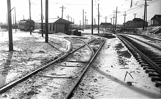 Long Branch Loop in 1935, showing the last radial car to go west to Port Credit